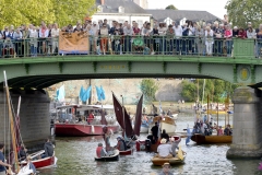 Les Rendez-vous de l'Erdre festival jazz musique et belle plaisance rivière la parade des bateaux et voiliers du patrimoine fluvial sur la rivière pont Saint-Mihiel culture patrimoine  *** Local Caption *** bestrd